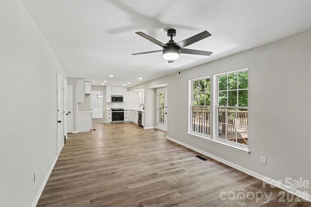 10740 Roxbury Court, Charlotte, NC 28214
