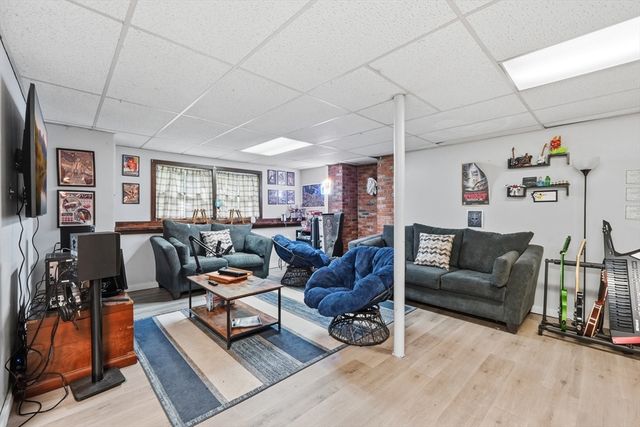 87 Allen Road, Brookfield, MA 01506