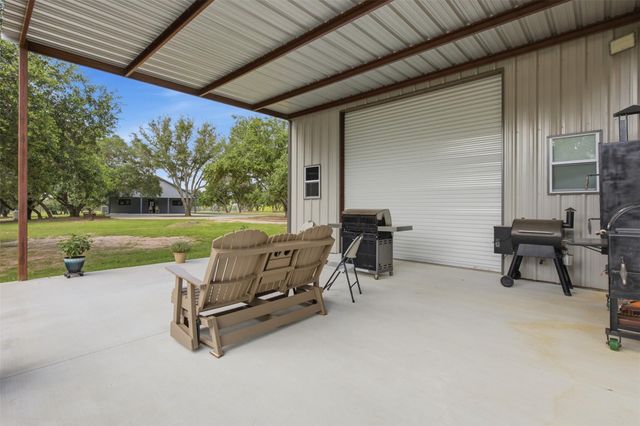 33952 Joseph Road, Waller, TX 77484