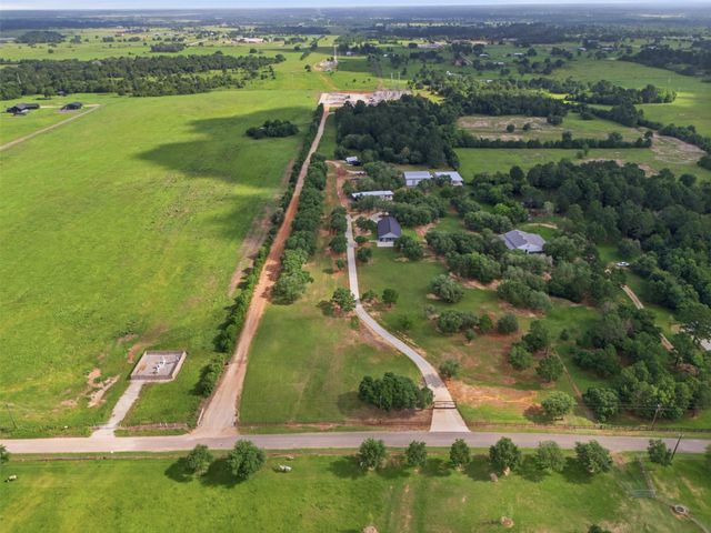 33952 Joseph Road, Waller, TX 77484