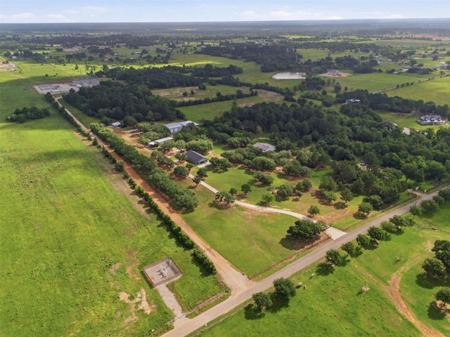 33952 Joseph Road, Waller, TX 77484