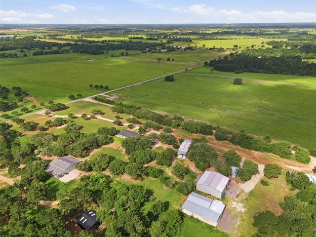 33952 Joseph Road, Waller, TX 77484