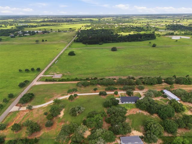 33952 Joseph Road, Waller, TX 77484