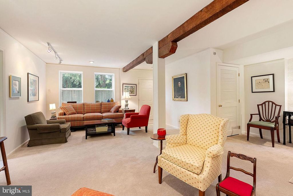 Image 10 of property listing at 1409 BROADWAY RD, Lutherville Timonium, MD 21093