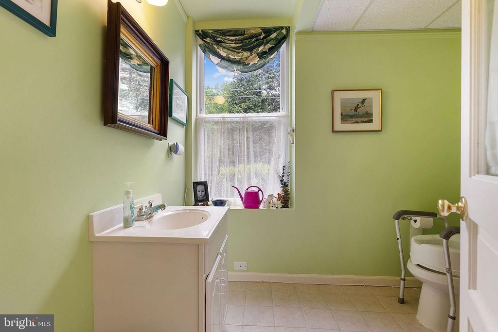 Image 11 of property listing at 1409 BROADWAY RD, Lutherville Timonium, MD 21093
