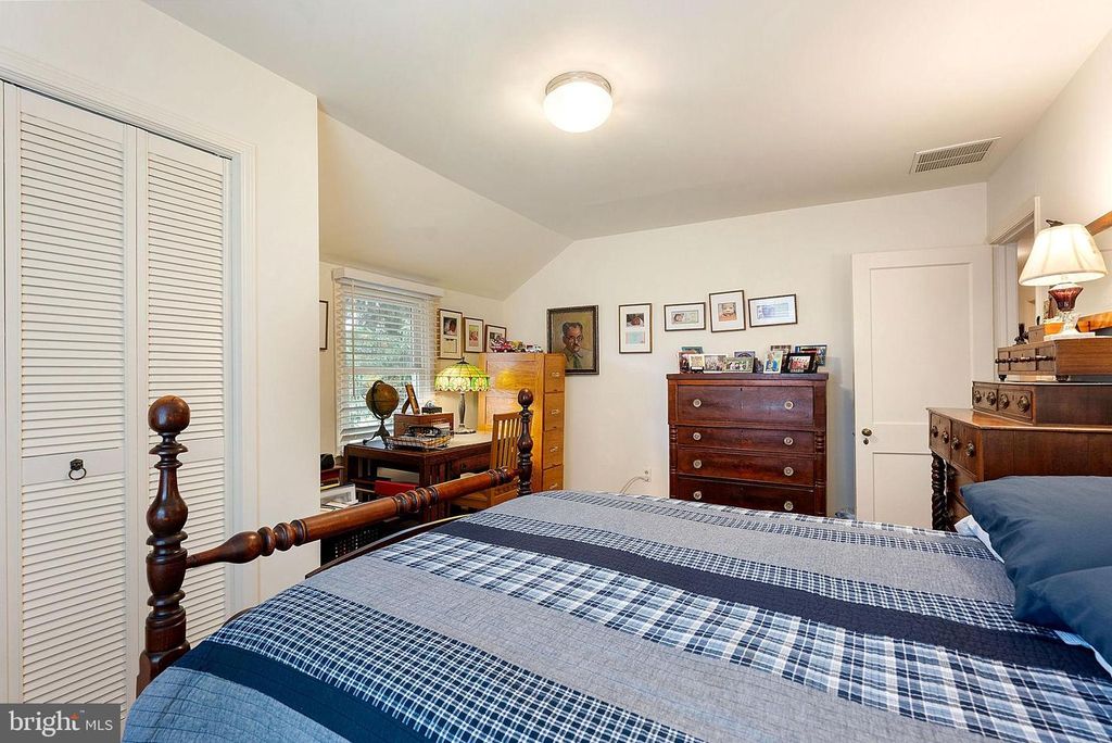 Image 27 of property listing at 1409 BROADWAY RD, Lutherville Timonium, MD 21093