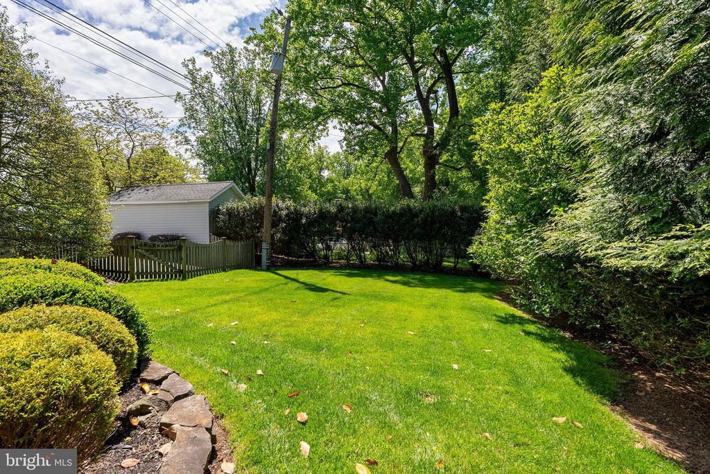 Image 39 of property listing at 1409 BROADWAY RD, Lutherville Timonium, MD 21093