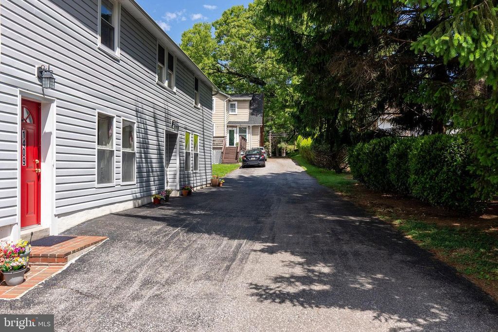 Image 42 of property listing at 1409 BROADWAY RD, Lutherville Timonium, MD 21093