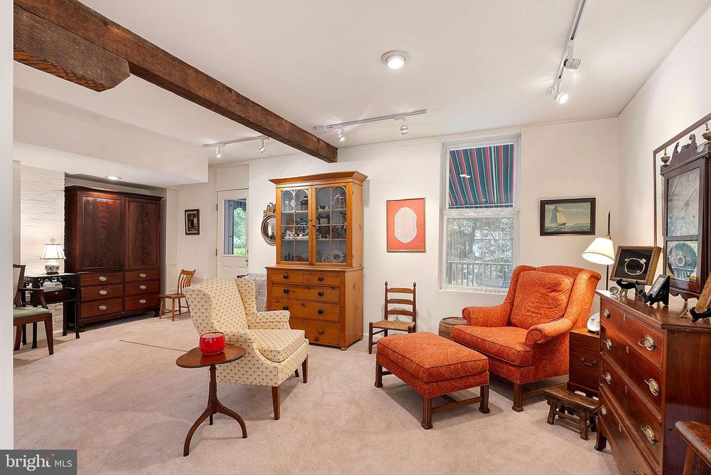 Image 7 of property listing at 1409 BROADWAY RD, Lutherville Timonium, MD 21093