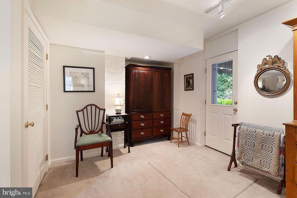 Image 8 of property listing at 1409 BROADWAY RD, Lutherville Timonium, MD 21093