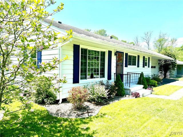 5 Brayton Court, Manheim, NY 13329