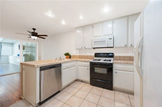 25710 Lupita, Valencia, CA 91355