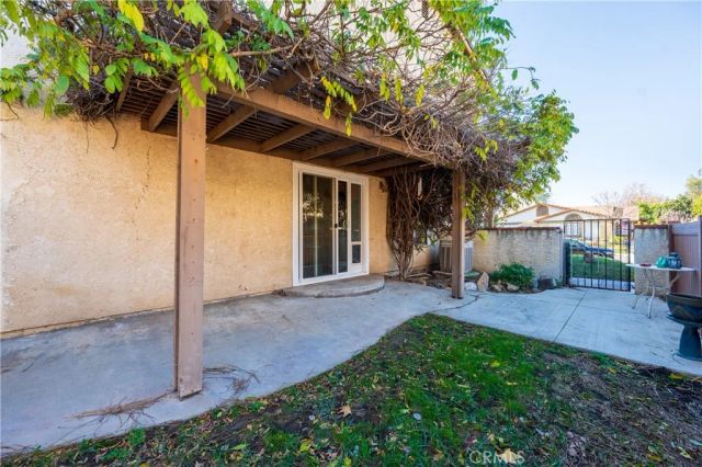 25710 Lupita, Valencia, CA 91355