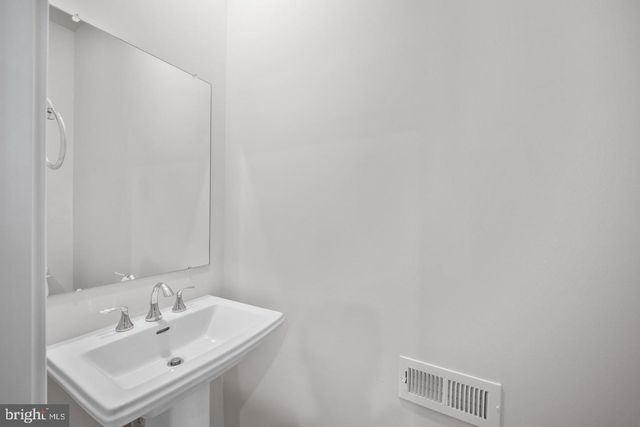 4820 STUMP RD, Pipersville, PA 18947