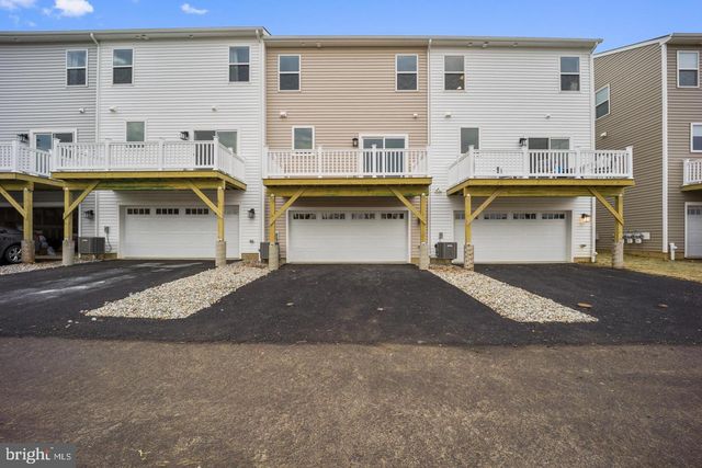 4820 STUMP RD, Pipersville, PA 18947