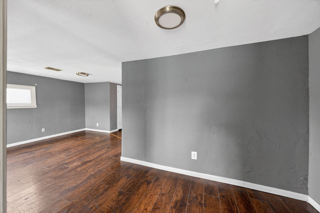 130 Center Street, Nevada, TX 75173