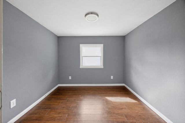 130 Center Street, Nevada, TX 75173