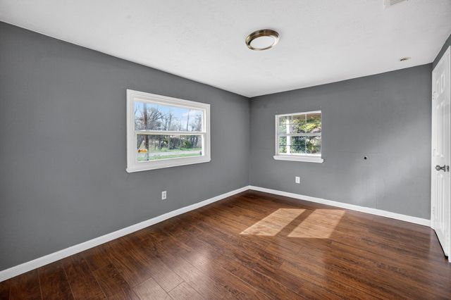 130 Center Street, Nevada, TX 75173