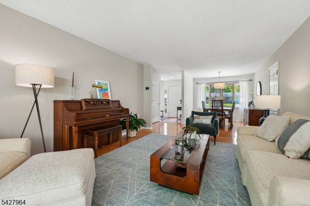 17 Tyndall Road, South Brunswick Twp., NJ 08824