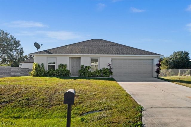 428 Piedmont ST, Lehigh Acres, FL 33974