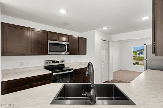 428 Piedmont ST, Lehigh Acres, FL 33974