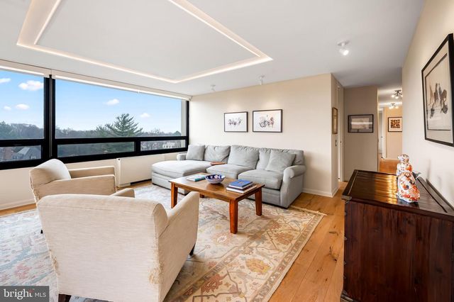 4000 N CHARLES ST #702, Baltimore, MD 21218