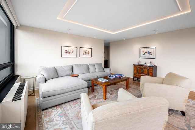 4000 N CHARLES ST #702, Baltimore, MD 21218