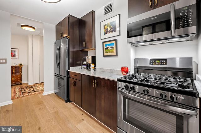 4000 N CHARLES ST #702, Baltimore, MD 21218