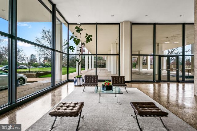 4000 N CHARLES ST #702, Baltimore, MD 21218