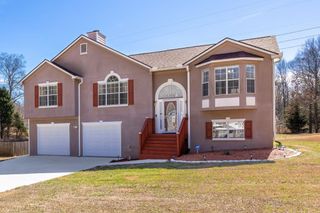 2516 Johnsbrooke Drive, Lithia Springs, GA 30122