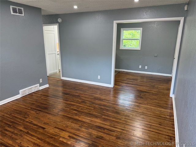 604 E 54th Street N, Tulsa, OK 74126
