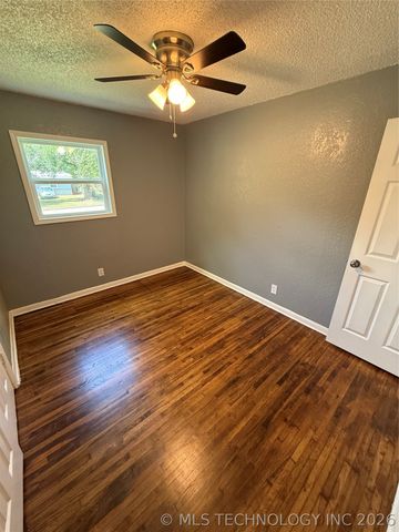 604 E 54th Street N, Tulsa, OK 74126