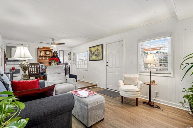 919 Baron Ln., North Myrtle Beach, SC 29582