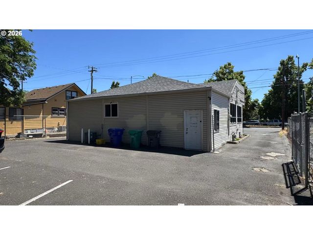 8729 Se POWELL Blvd, Portland, OR 97266