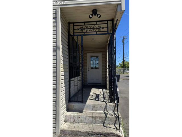 8729 Se POWELL Blvd, Portland, OR 97266