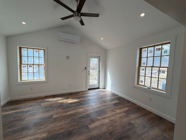 525 Jennings Brook Drive, Bennington, VT 05201