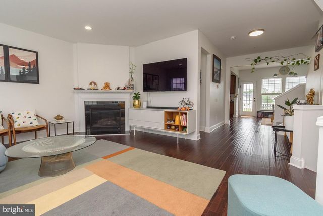 303 ELLISON DR, North Wales, PA 19454