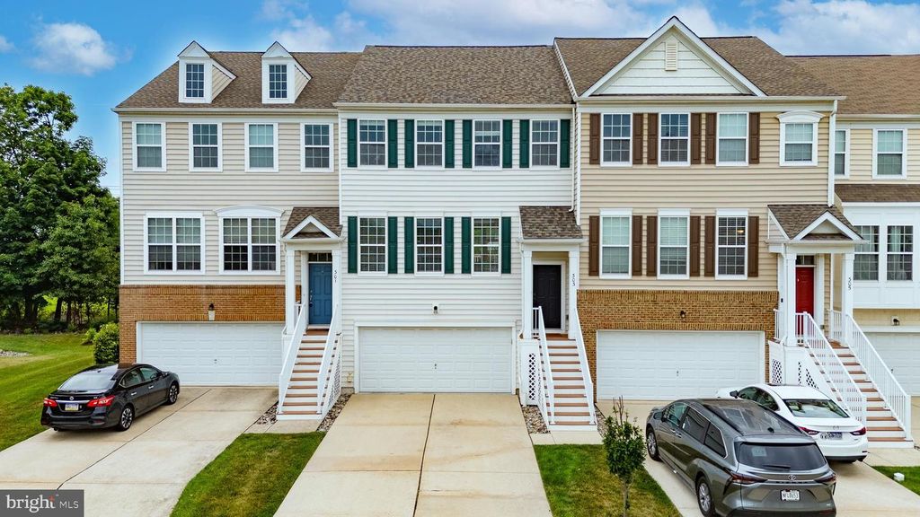303 ELLISON DR, North Wales, PA 19454