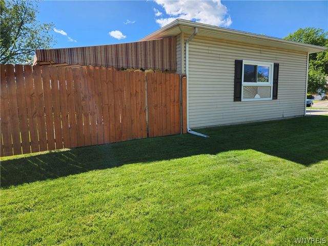 399 Abbington Avenue, Tonawanda, NY 14223