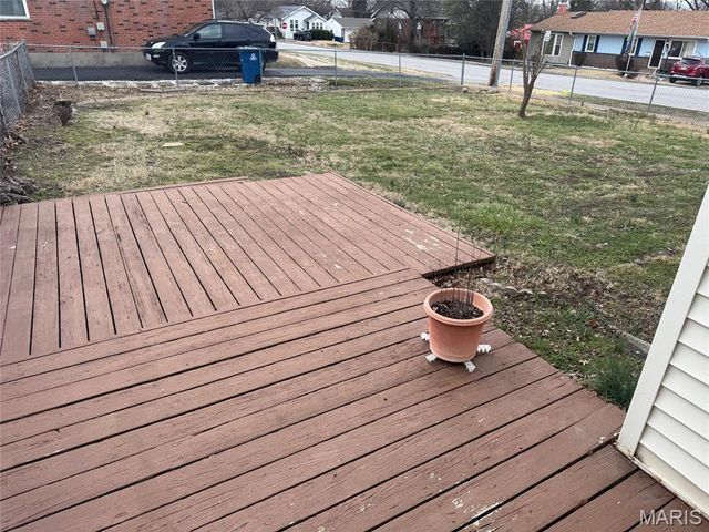 10416 Lackland Road, St Louis, MO 63114