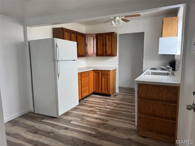 10416 Lackland Road, St Louis, MO 63114