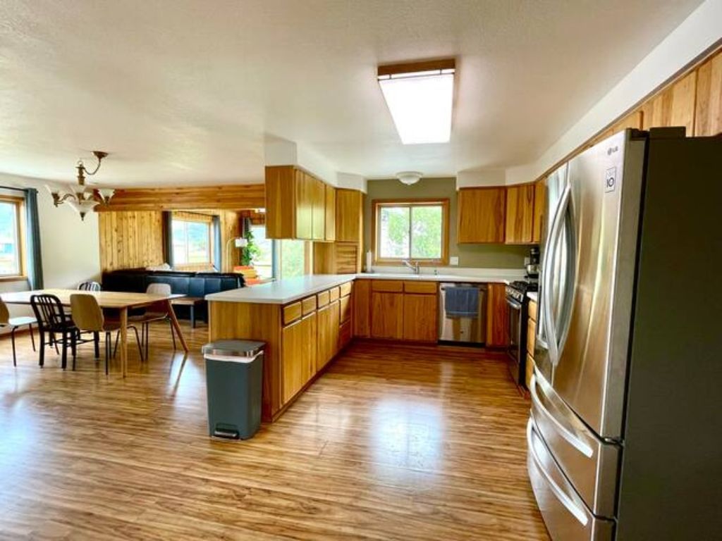 Image 6 of property listing at 680 Kelley Road, Columbia Falls, MT 59912