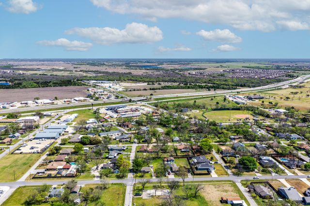 201 S 4th Street, Crandall, TX 75114