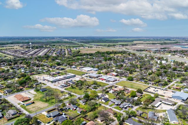 201 S 4th Street, Crandall, TX 75114