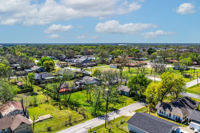 201 S 4th Street, Crandall, TX 75114