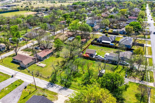 201 S 4th Street, Crandall, TX 75114