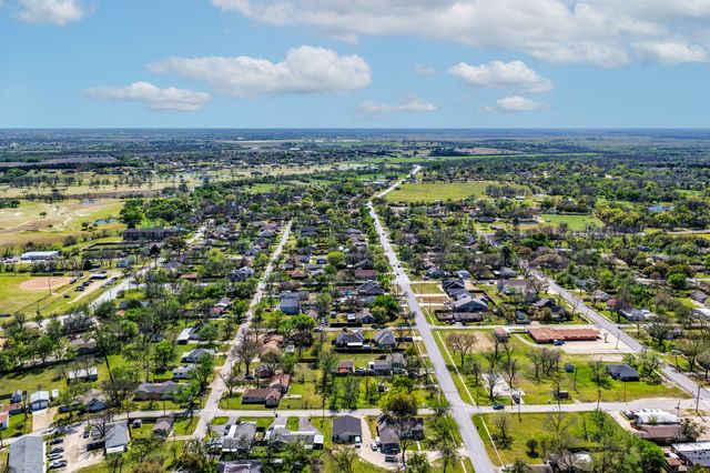 201 S 4th Street, Crandall, TX 75114