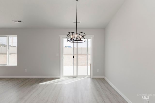 7119 E Shields Dr, Nampa, ID 83687