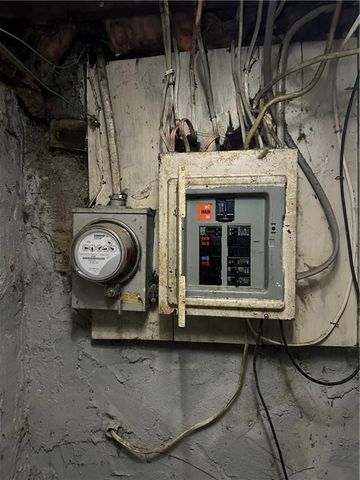 933 Jefferson Avenue, Rochester, NY 14611