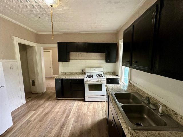 933 Jefferson Avenue, Rochester, NY 14611